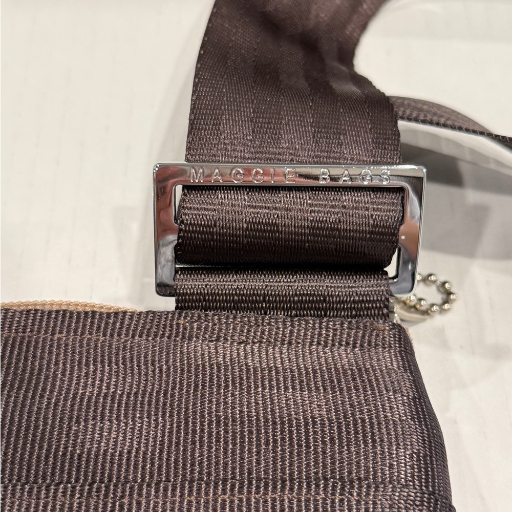 Maggie Bags Brown Crossbody Bag Made of Seatbelt - Picture 7 of 16